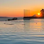 Dinora Exclusive * Makarska